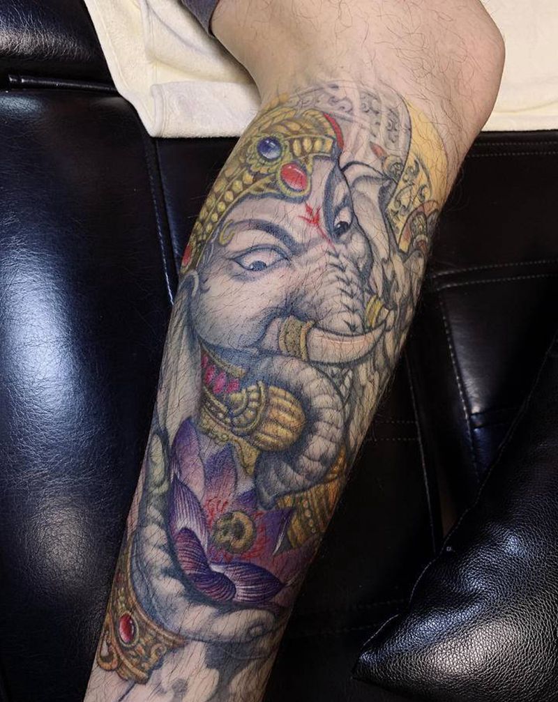 象神纹身图片_腿部新传统纹身图案