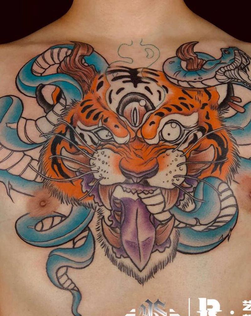 school老虎花胸纹身图片_New School纹身图案