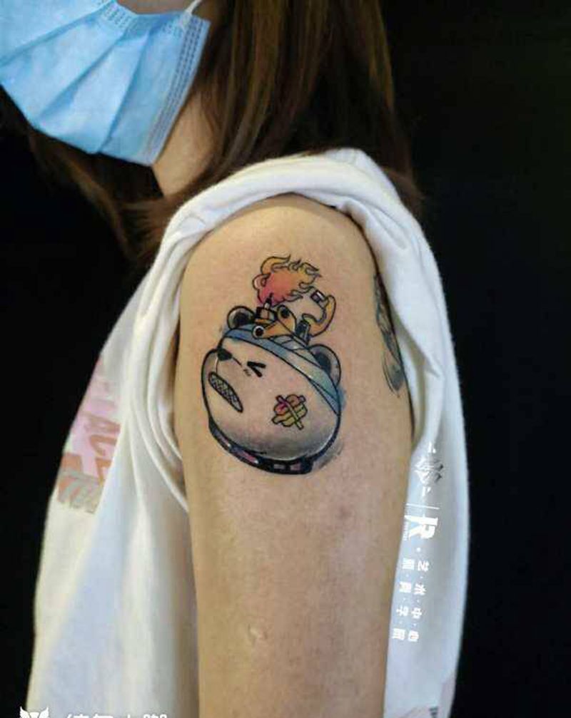 小作纹身图片_肩部纹身图案