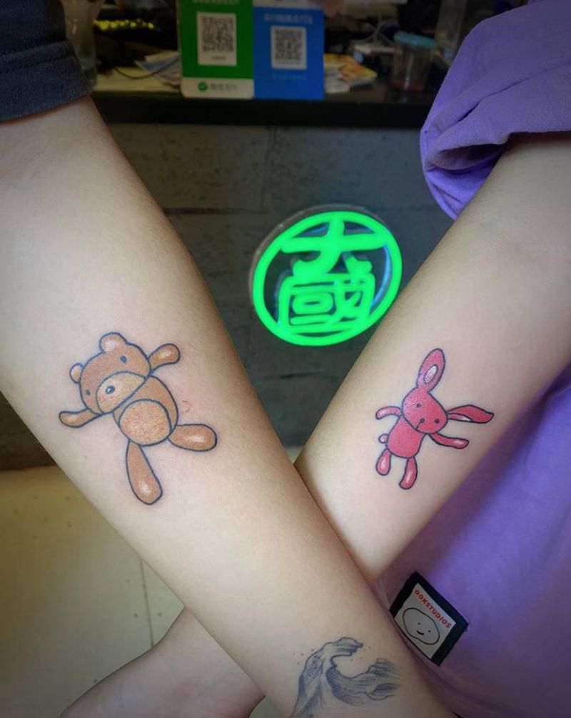 卡通纹身图片_手部水彩纹身图案