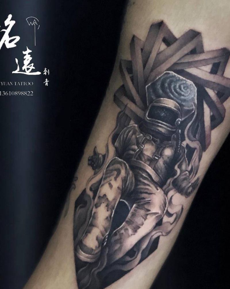 宇航员纹身图片_手臂水彩几何纹身图案