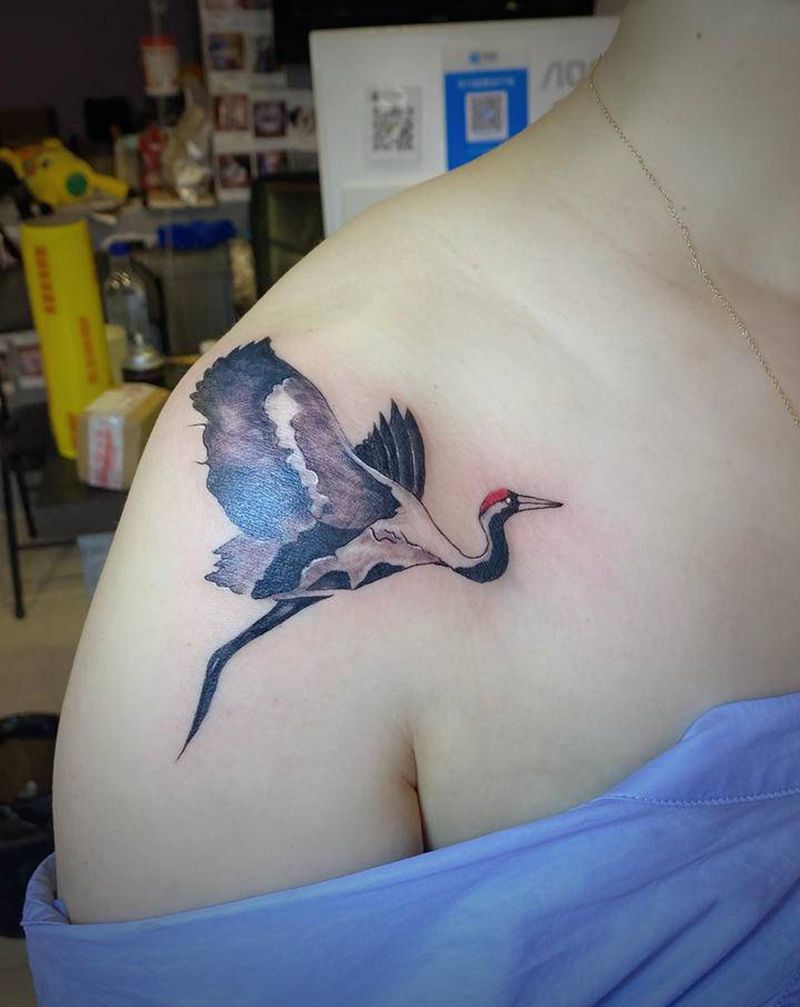 鹤纹身图片_肩部水彩纹身图案