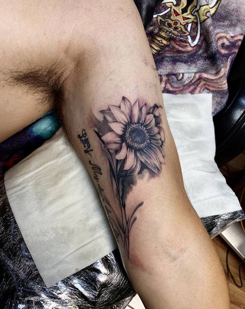 向日葵纹身图片_手臂纹身图案