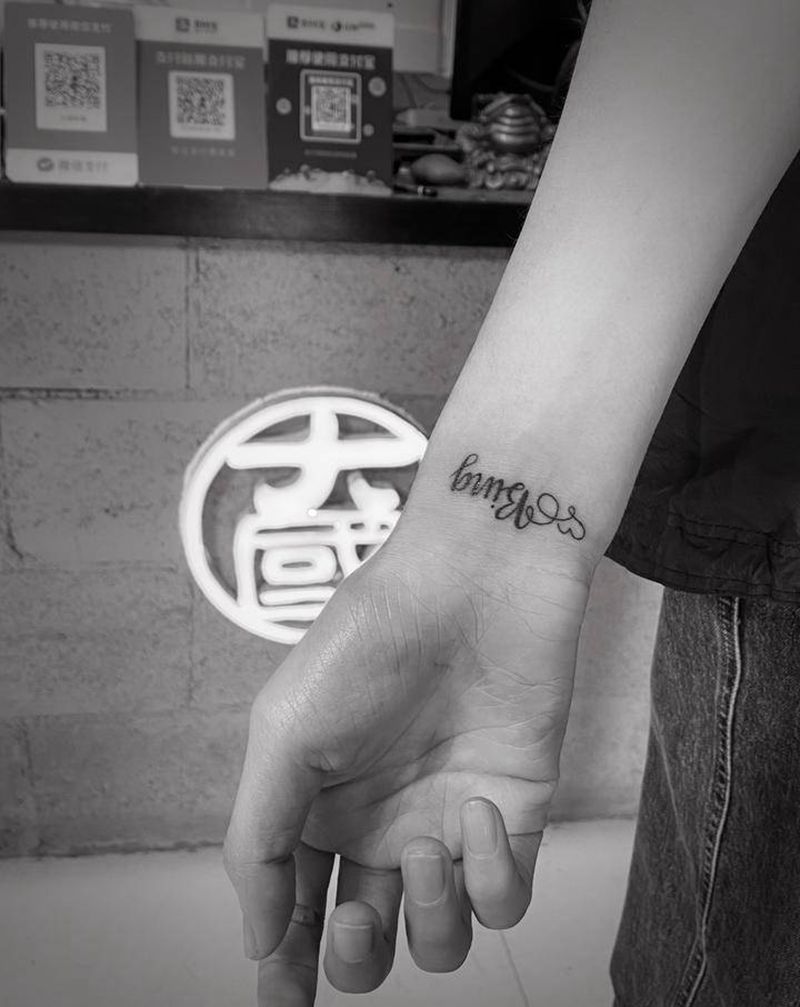 字纹身图片_手部图腾纹身图案