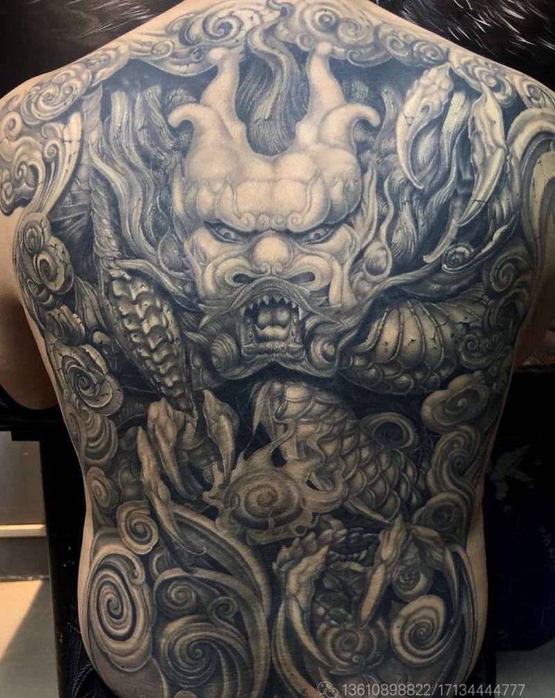 满背龍（临摹）纹身图片_背部欧美写实纹身图案