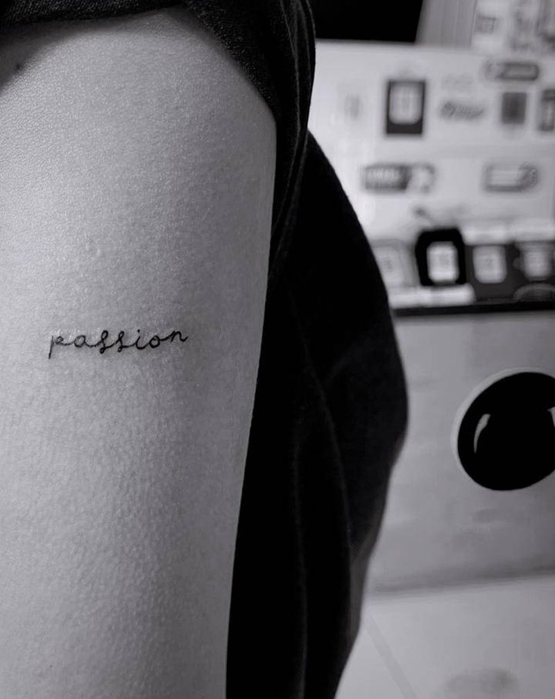 字母纹身图片_手部图腾纹身图案