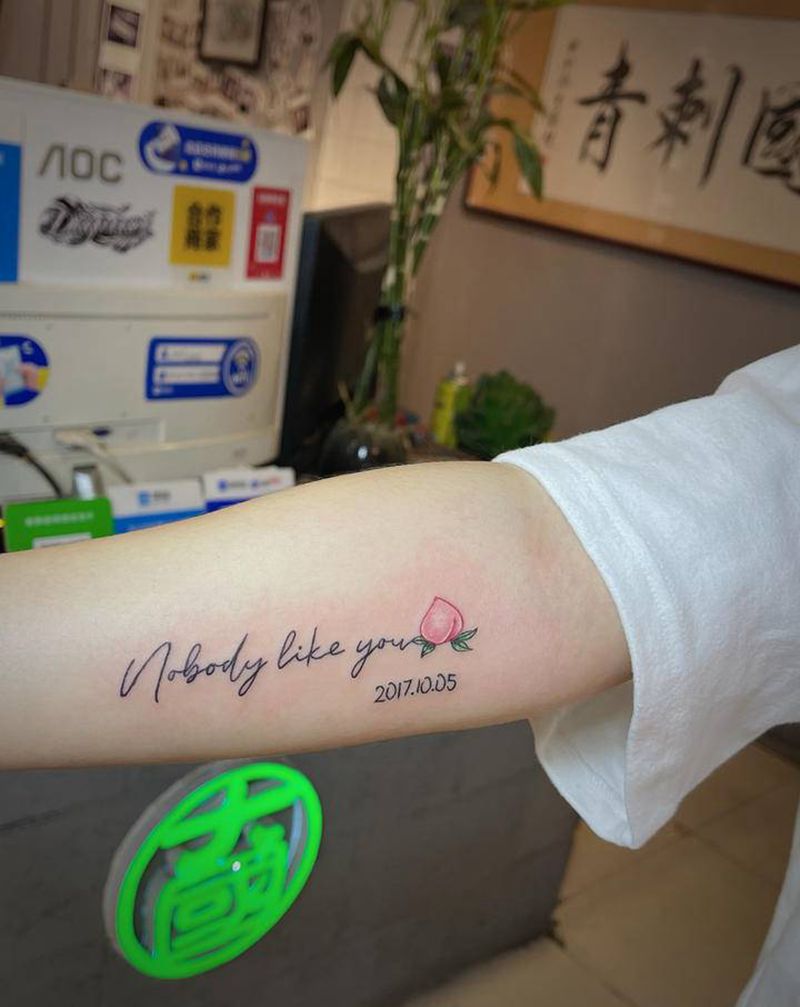 字母纹身图片_手部水彩纹身图案