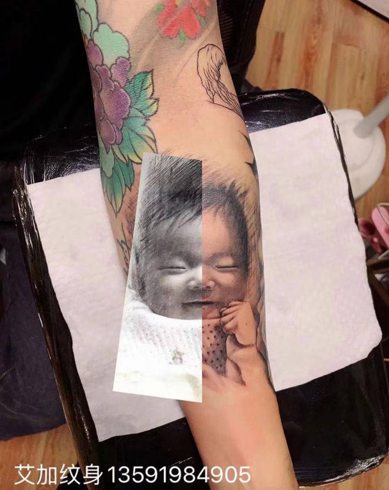 一家三口纹身图片_手臂欧美写实纹身图案