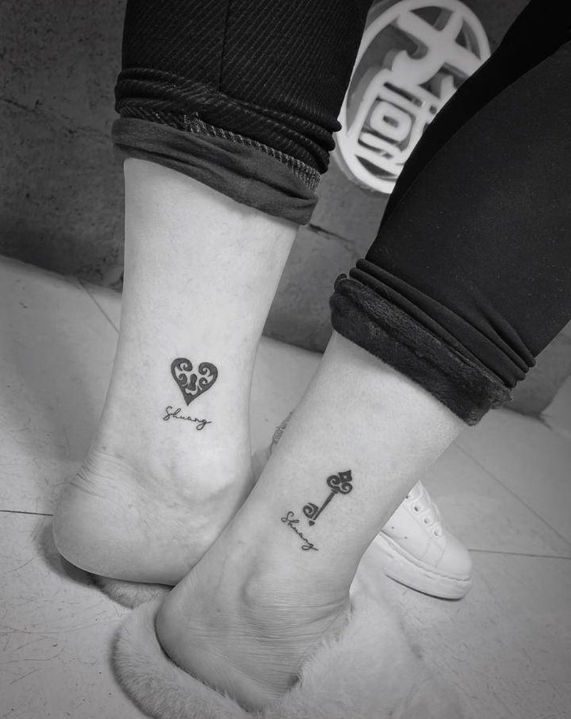情侣纹身图片_脚部图腾纹身图案