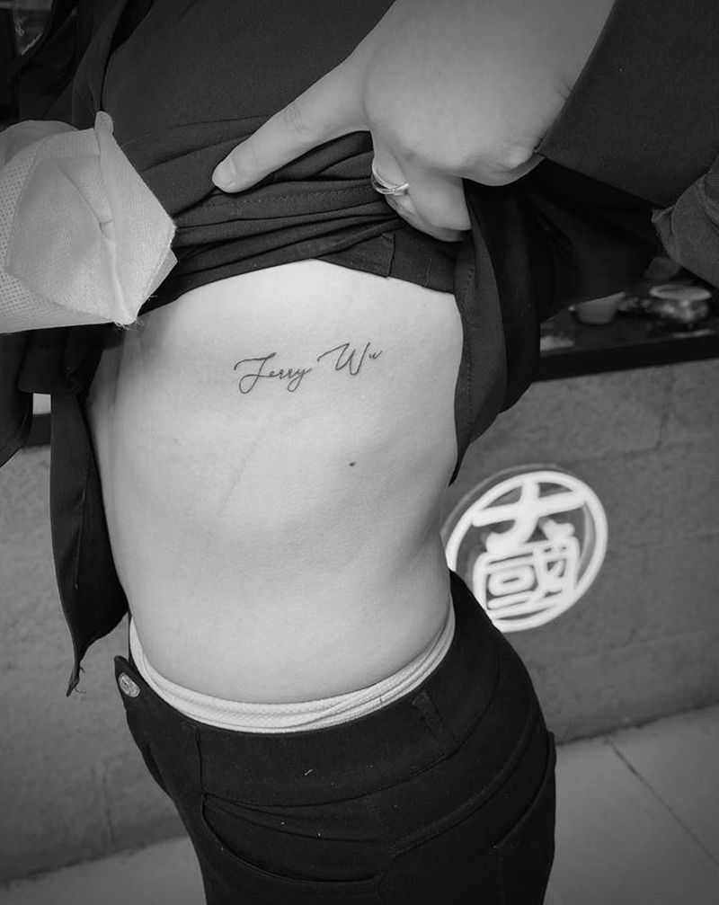 字母纹身图片_腹部图腾纹身图案