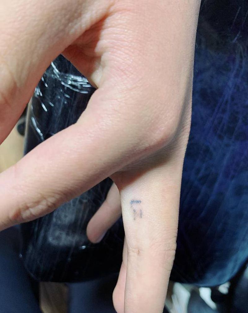 洗纹身纹身图片_手部几何纹身图案