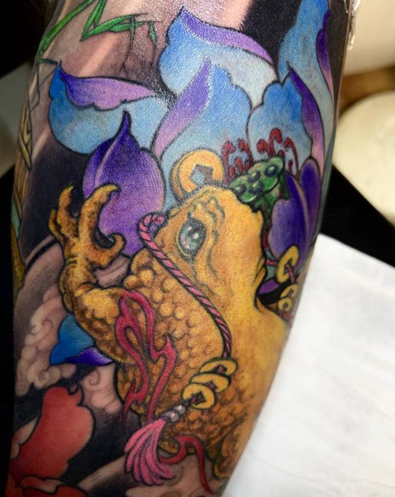 金蟾嘎巴拉纹身图片_手臂新传统纹身图案