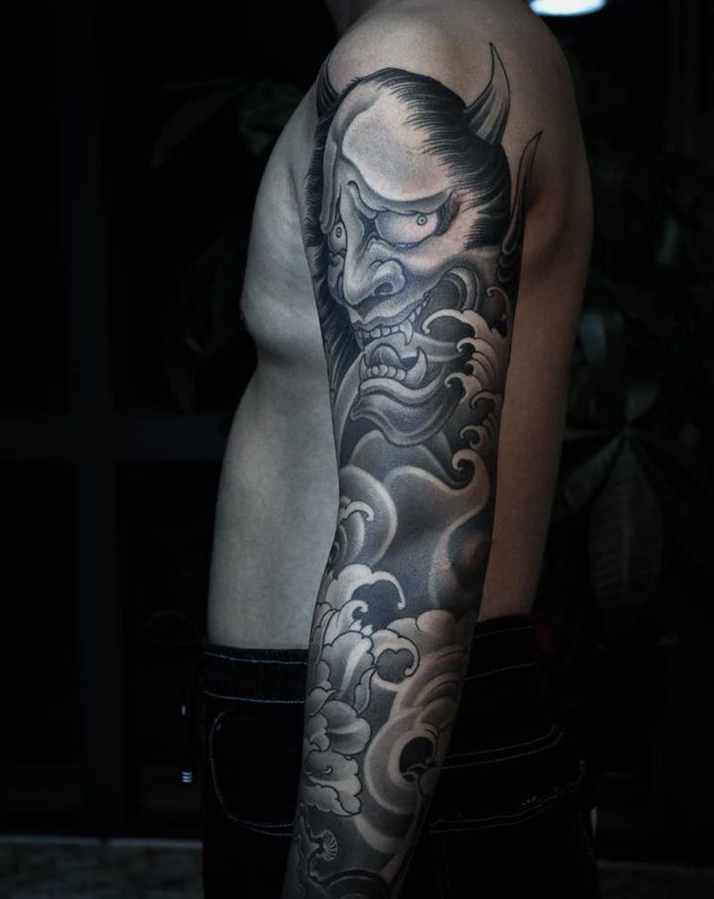 般若牡丹花臂纹身图片_手臂新传统纹身图案