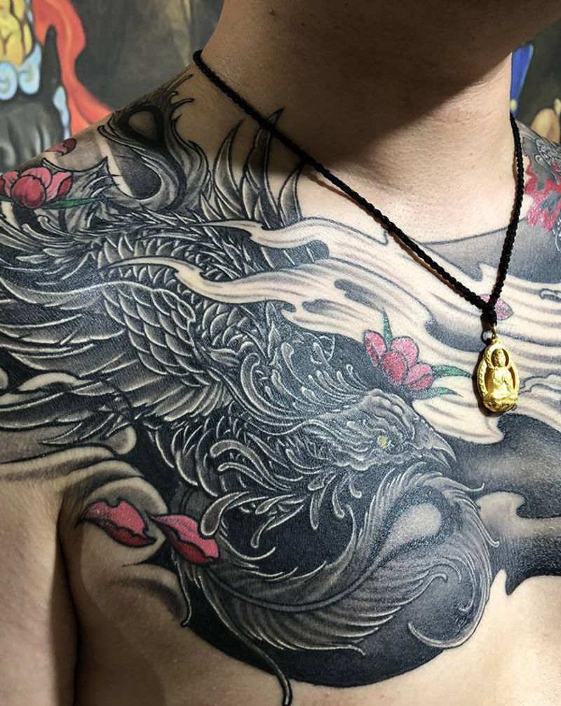 花胸纹身图片_胸部老传统花胸纹身图案