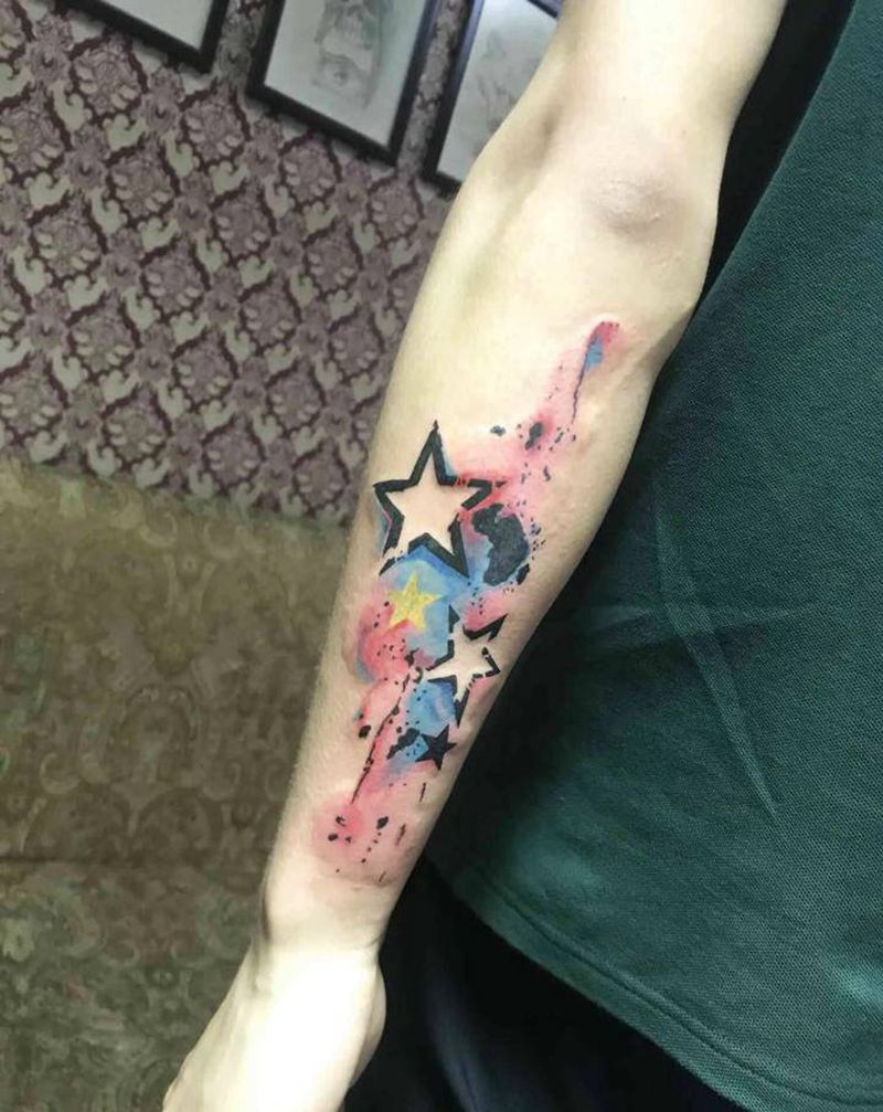 五角星纹身图片_手臂水彩纹身图案