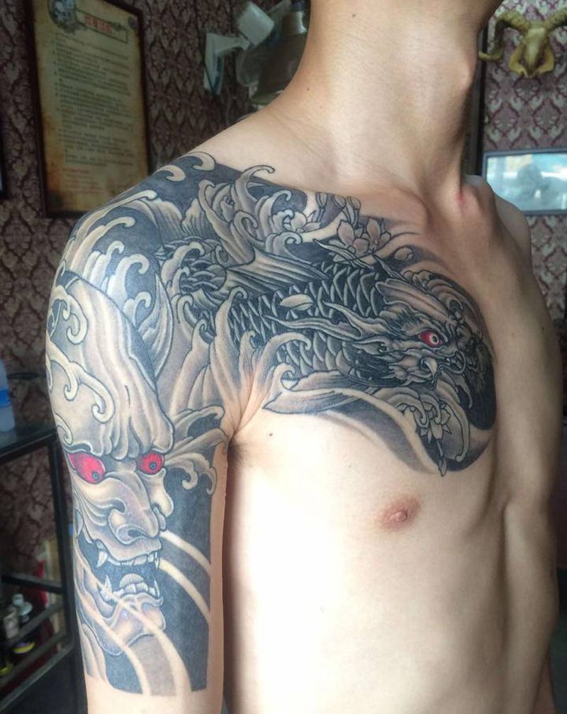 半胛纹身图片_肩部胸部新传统老传统纹身图案