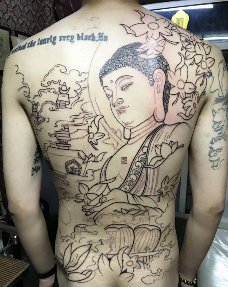 满背纹身图片_背部纹身图案