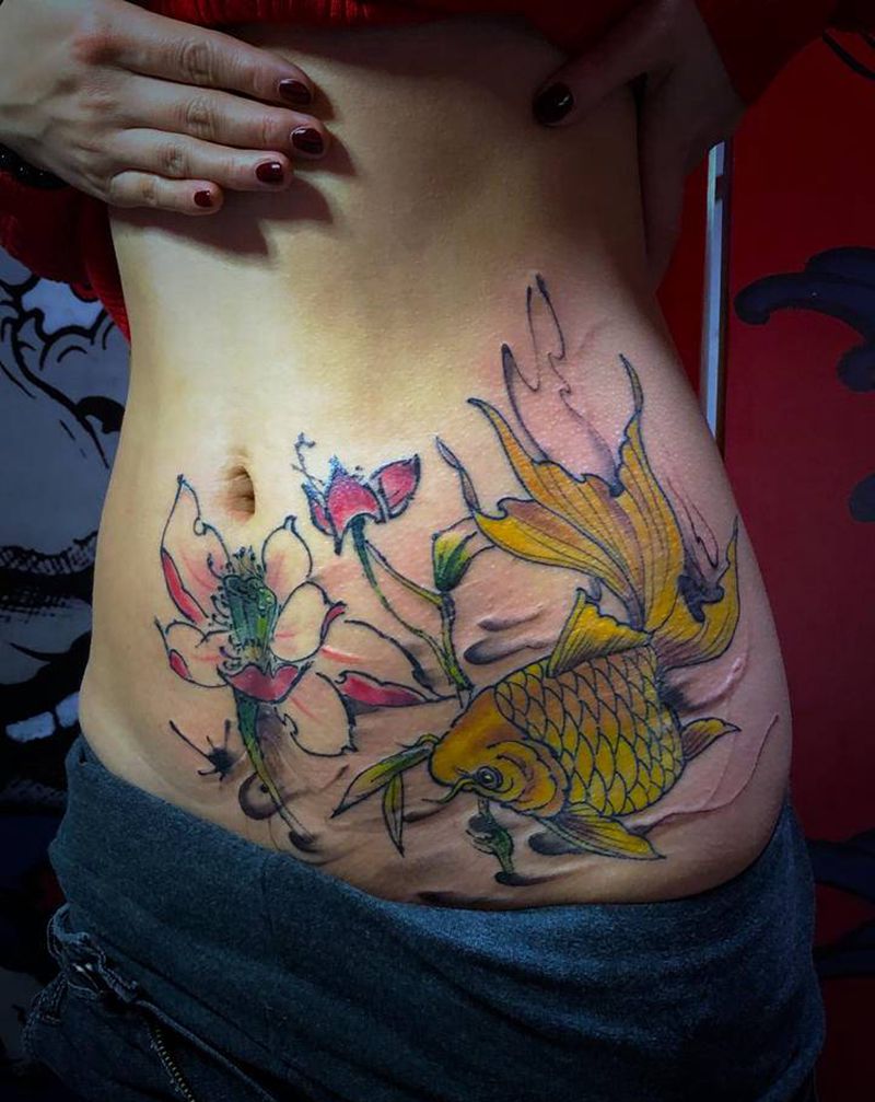 疤痕遮盖纹身图片_腹部水墨新传统纹身图案