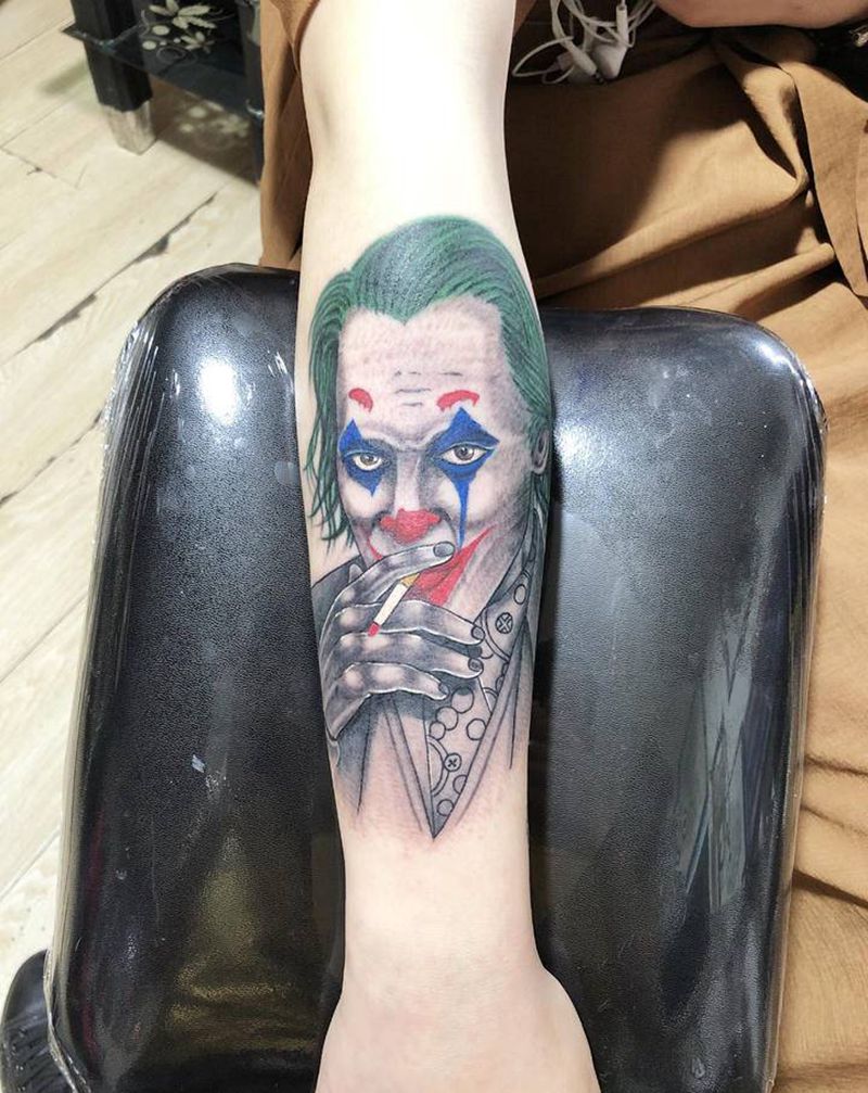 小丑纹身图片_手臂纹身图案