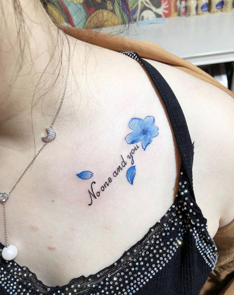 花纹身图片_胸部纹身图案