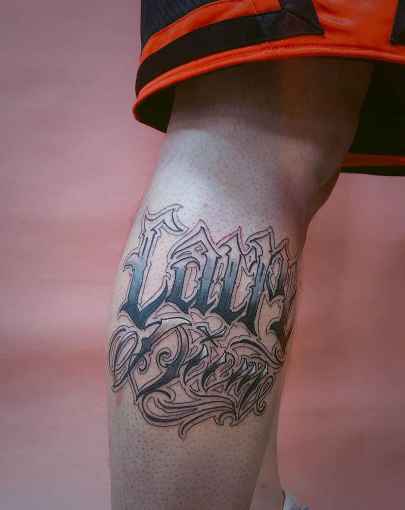 花体字纹身图片_腿部花体字纹身图案