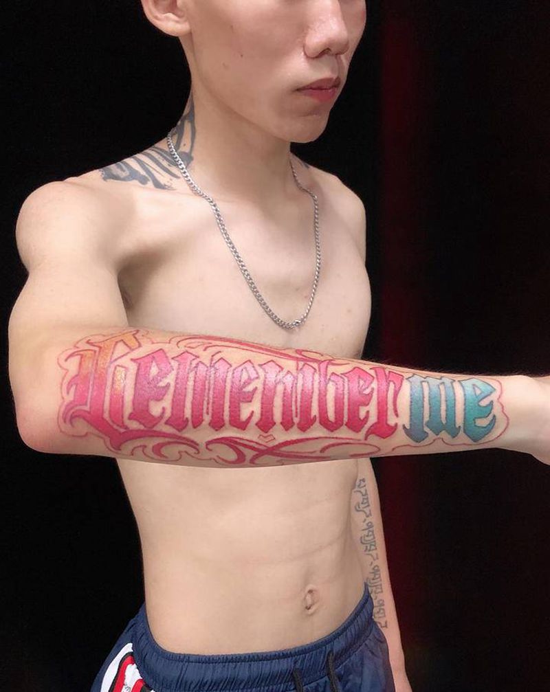 花体字纹身图片_手臂花体字纹身图案