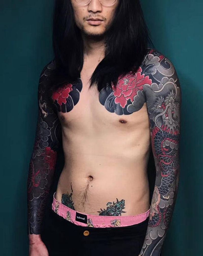 日式老传统半甲花臂纹身图片_手臂背部老传统纹身图案