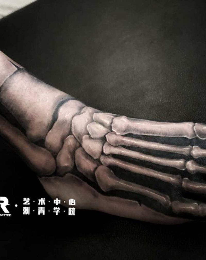 脚部骨骼纹身图片_脚部欧美写实纹身图案