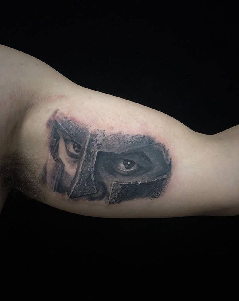 斯巴达纹身图片_手臂欧美写实纹身图案