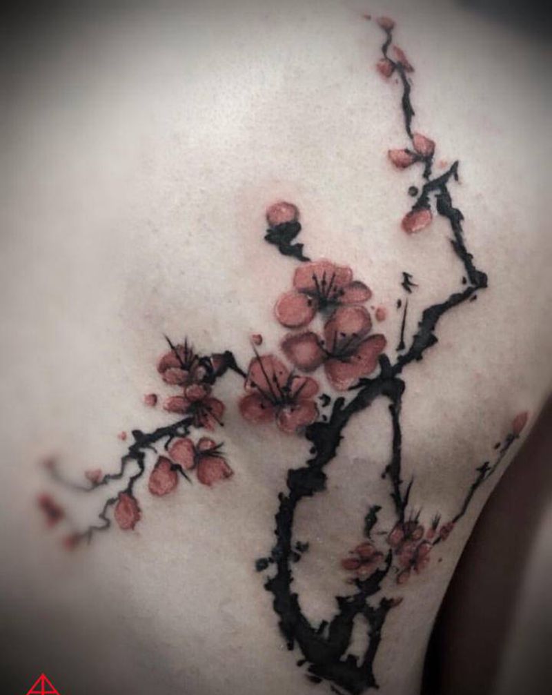 梅花纹身图片_老传统纹身图案