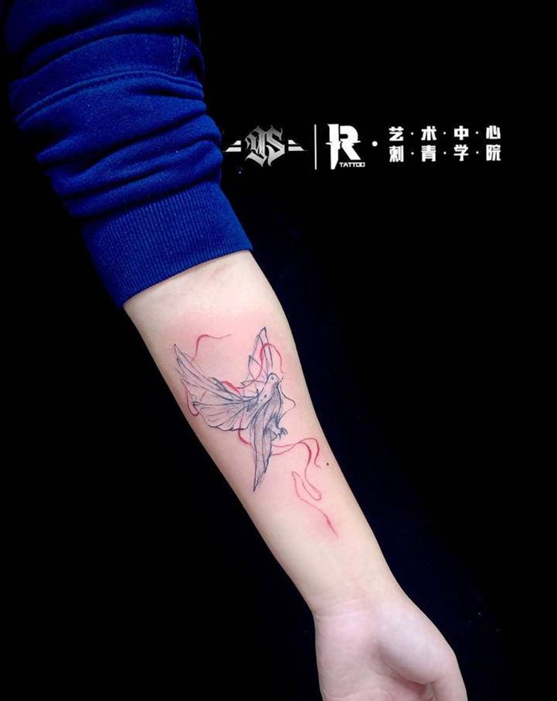 手臂鸽子纹身图片_手臂纹身图案