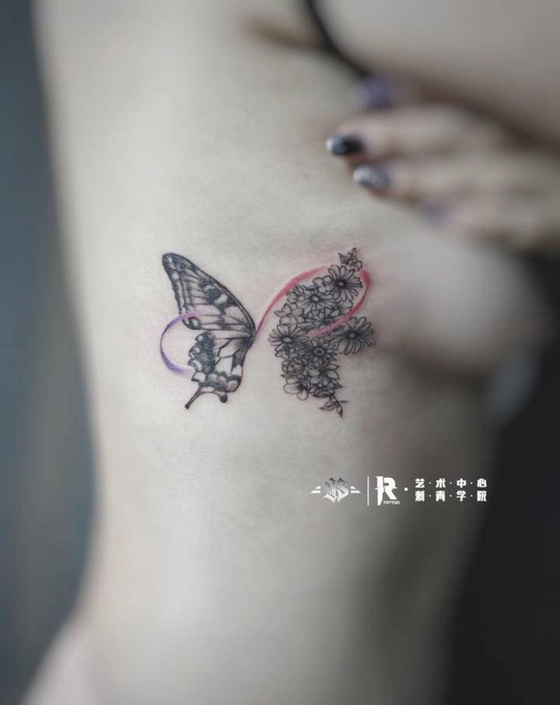 蝴蝶纹身图片_腰部纹身图案