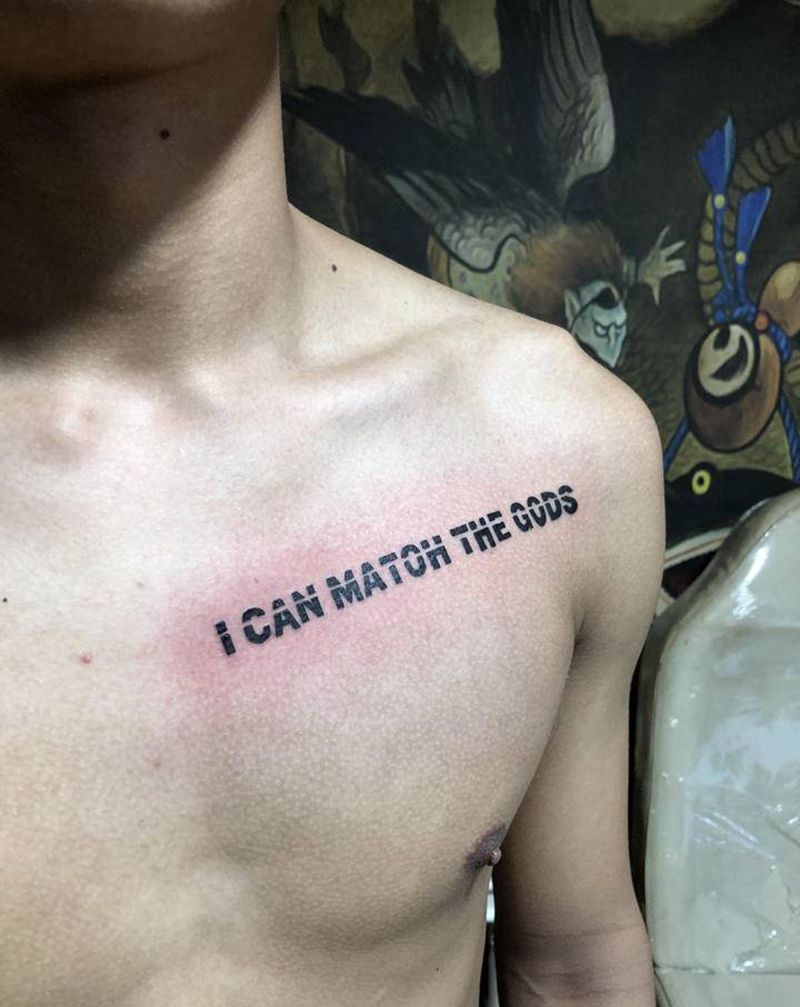 字母纹身图片_胸部纹身图案