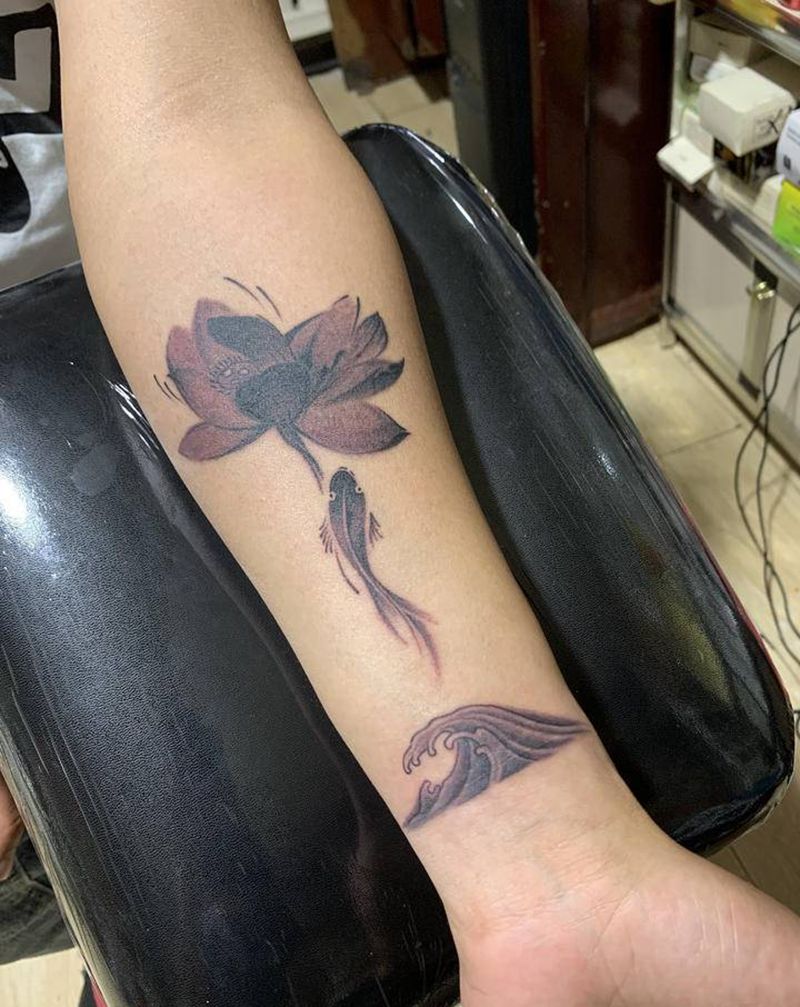水墨莲花纹身图片_手臂纹身图案