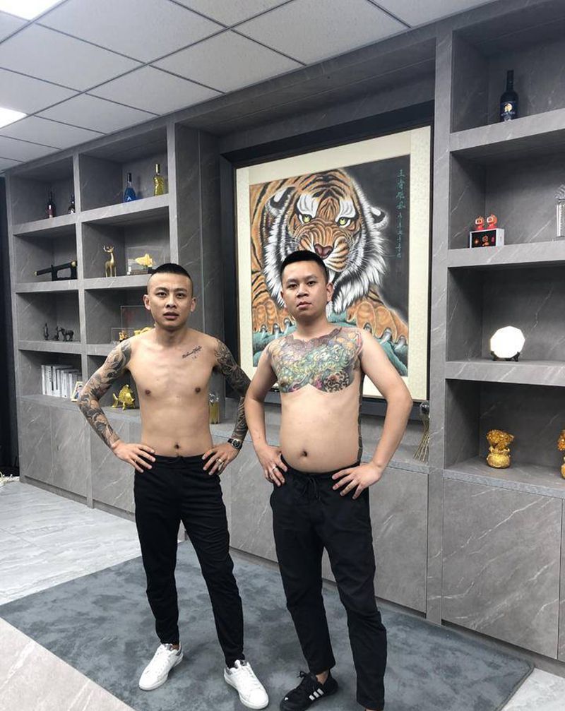 洋洋洋纹身图片_腿部新传统纹身图案