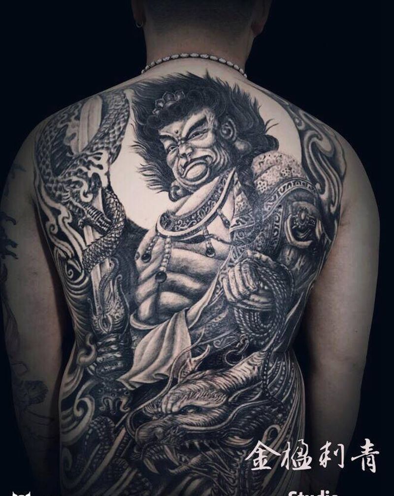 不动明王尊菩萨纹身图片_臀部背部欧美写实新传统纹身图案