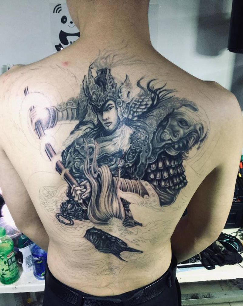 常山赵子龙赵云纹身图片_背部腰部欧美写实新传统纹身图案