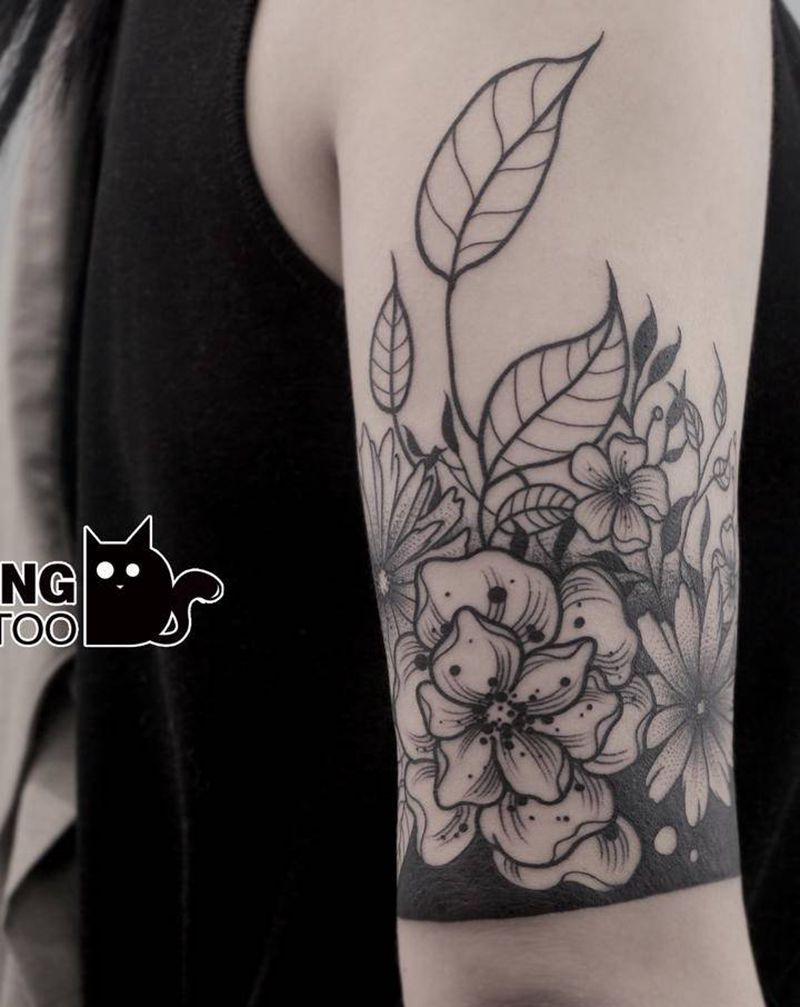 花卉纹身图片_手臂点刺花卉纹身图案