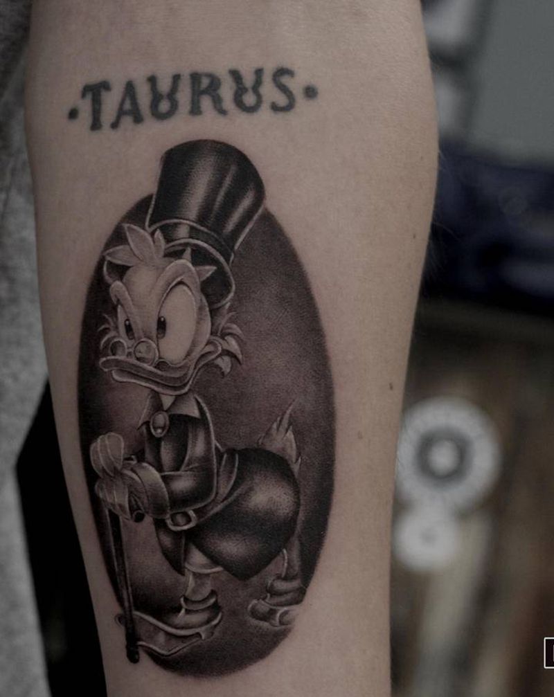 唐老舅纹身图片_手臂欧美写实纹身图案