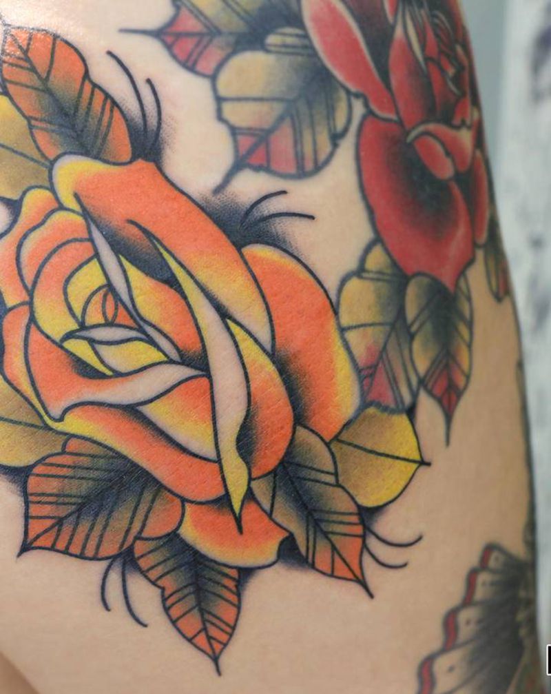 大rose纹身图片_臀部Old School玫瑰纹身图案