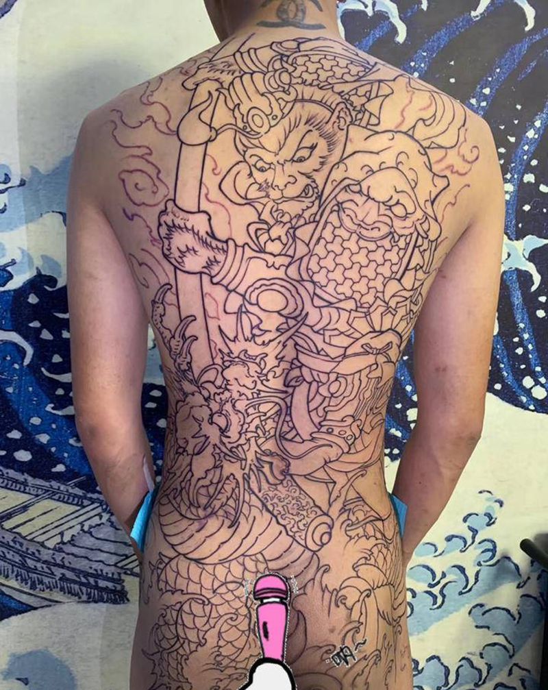 猴子纹身图片_背部新传统纹身图案