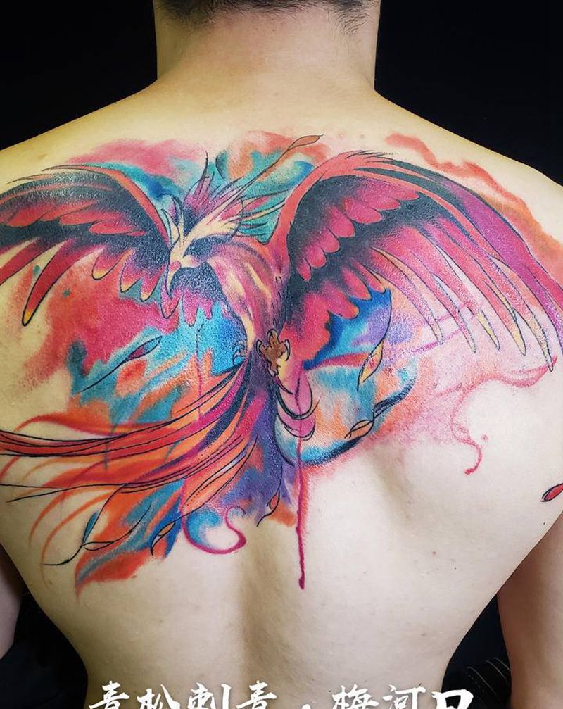 彩凤纹身图片_背部新传统水彩纹身图案