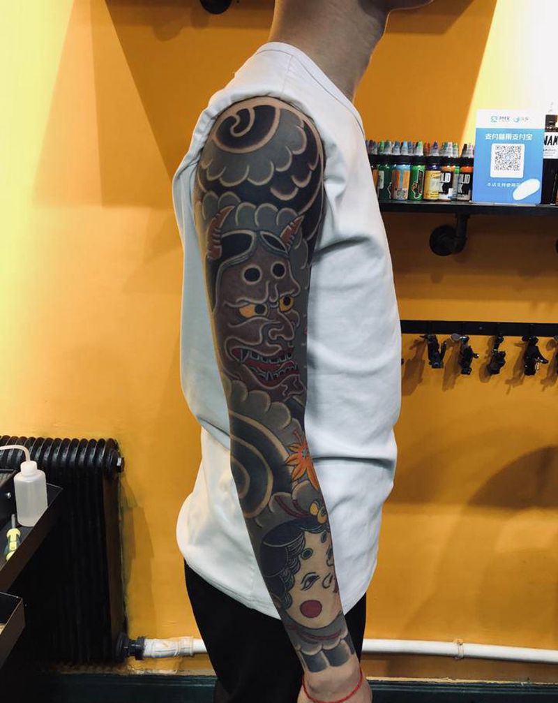 日式阿多福般若花臂纹身图片_肩部手臂老传统新传统纹身图案