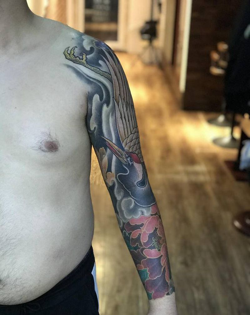 仙鹤花臂纹身图片_肩部手臂新传统纹身图案