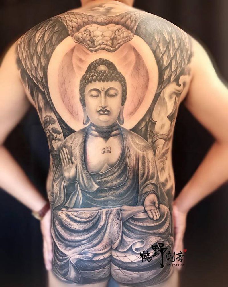 守护纹身图片_背部新传统佛蛇山水纹身图案