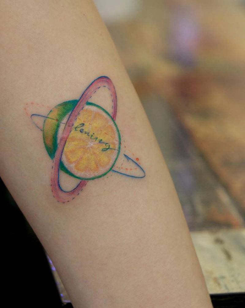 小柠檬纹身图片_手臂New School纹身图案