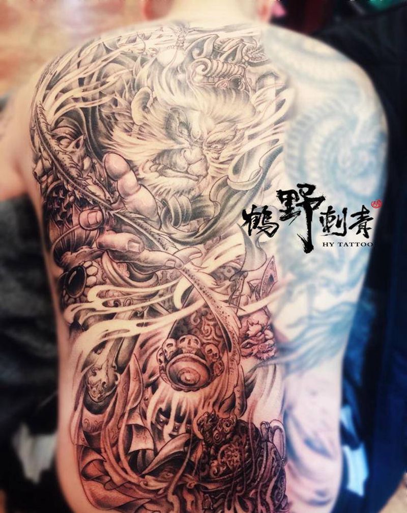 齐天大圣2纹身图片_背部新传统猴纹身图案