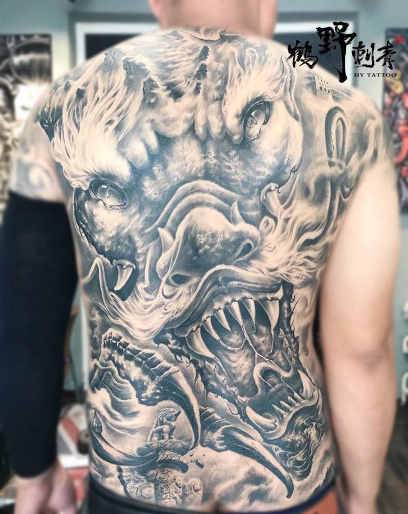 龙游华夏8纹身图片_背部新传统龙华表长城纹身图案