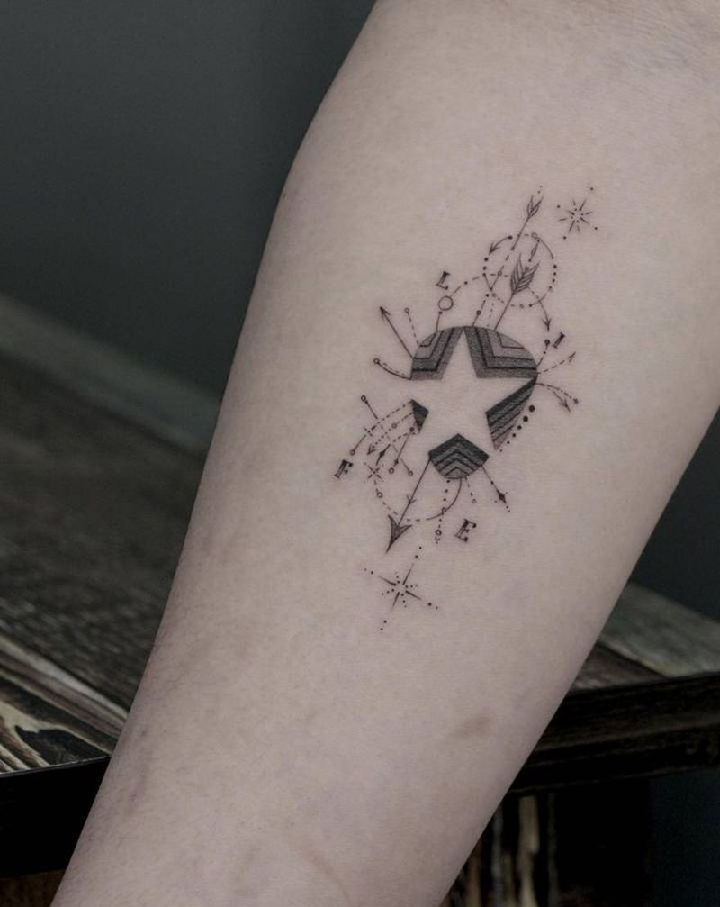 拨片片片纹身图片_手臂点刺纹身图案