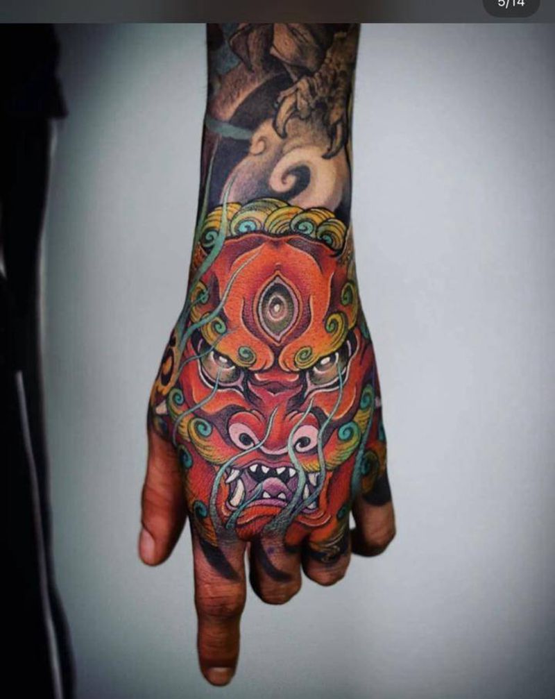 花手纹身图片_手部纹身图案